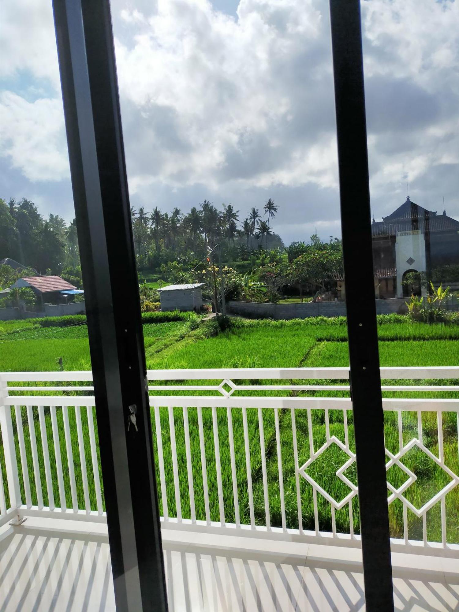 Limun Guesthouse Amlapura Ngoại thất bức ảnh
