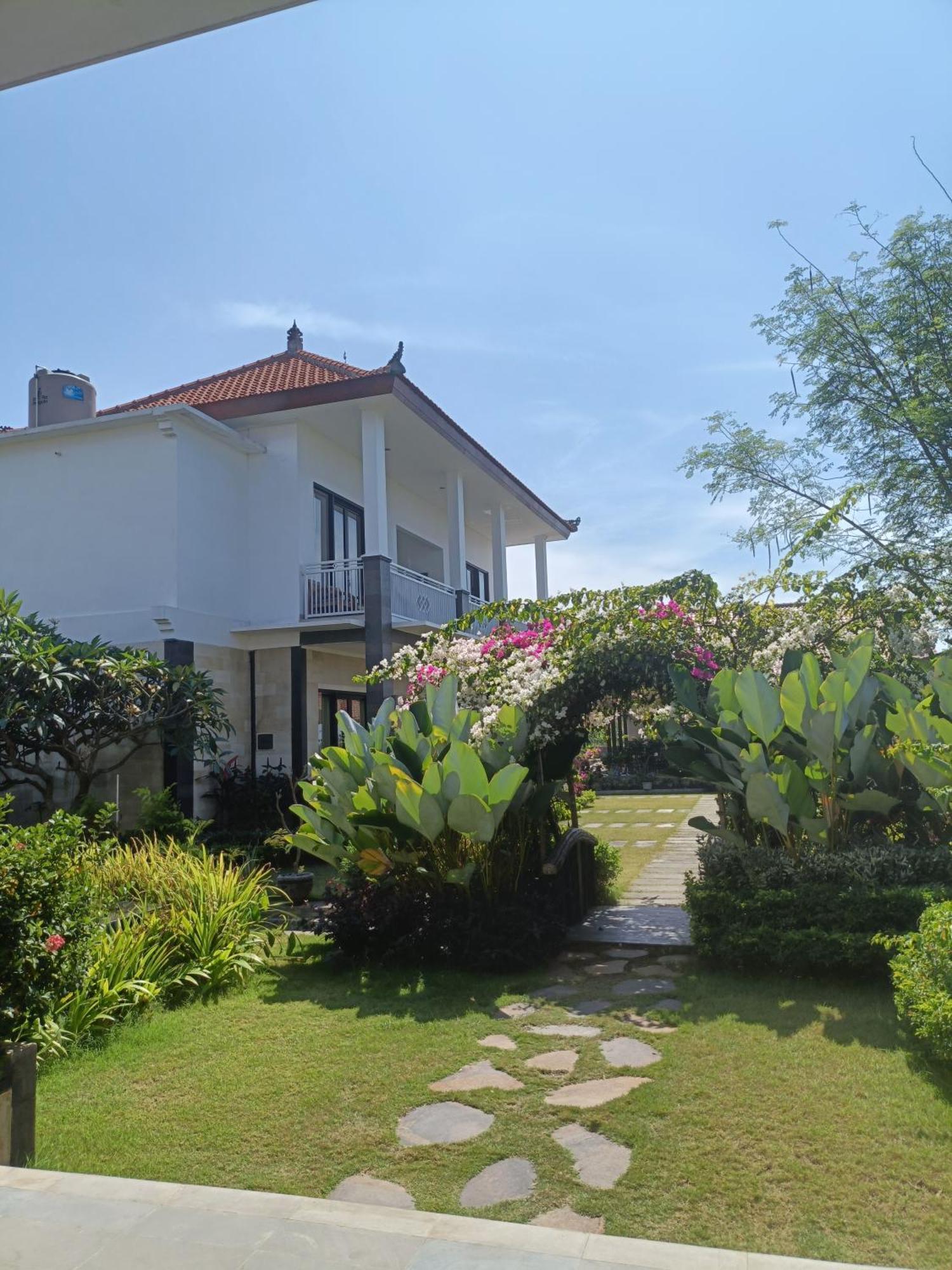 Limun Guesthouse Amlapura Ngoại thất bức ảnh