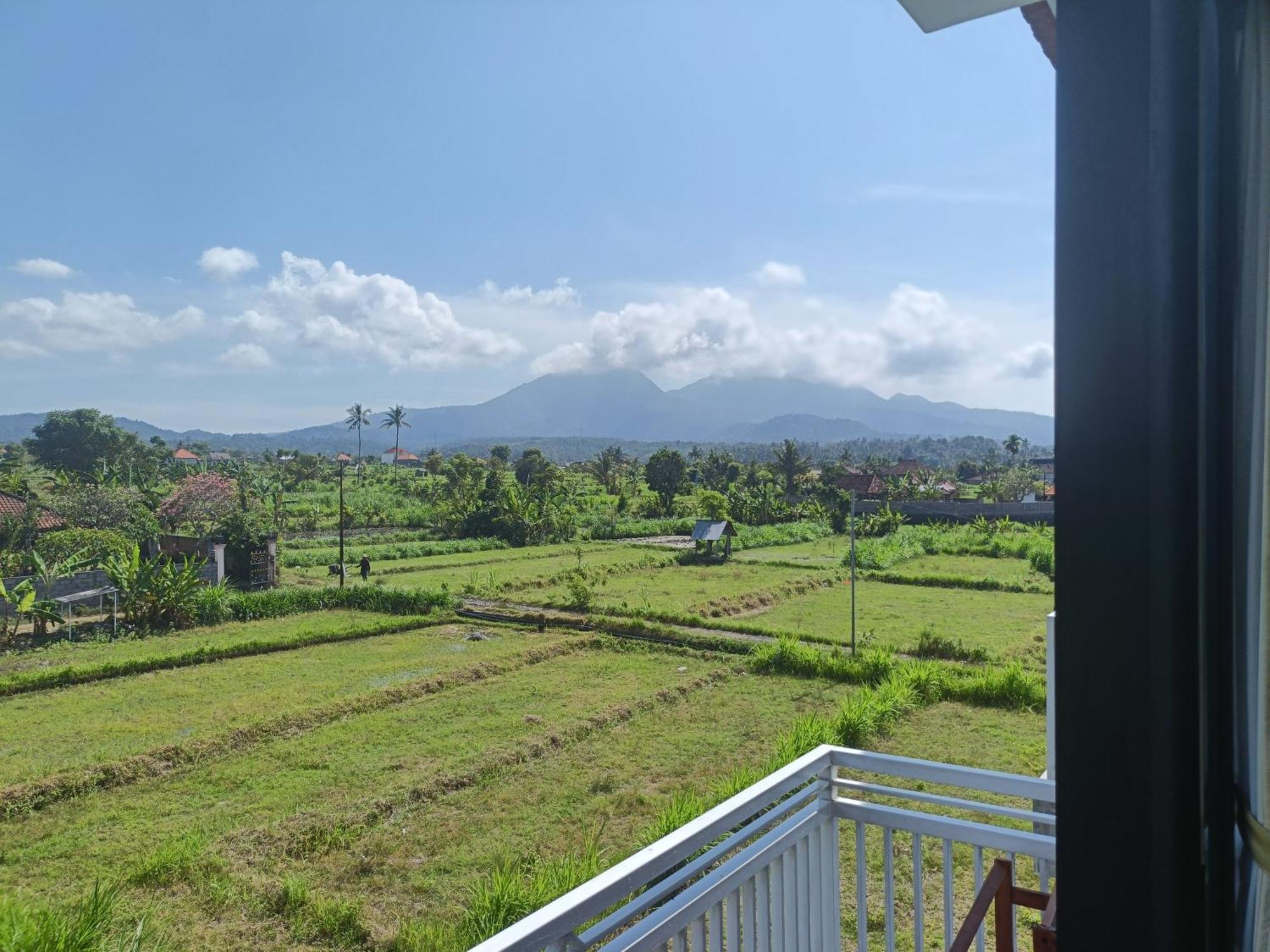 Limun Guesthouse Amlapura Ngoại thất bức ảnh