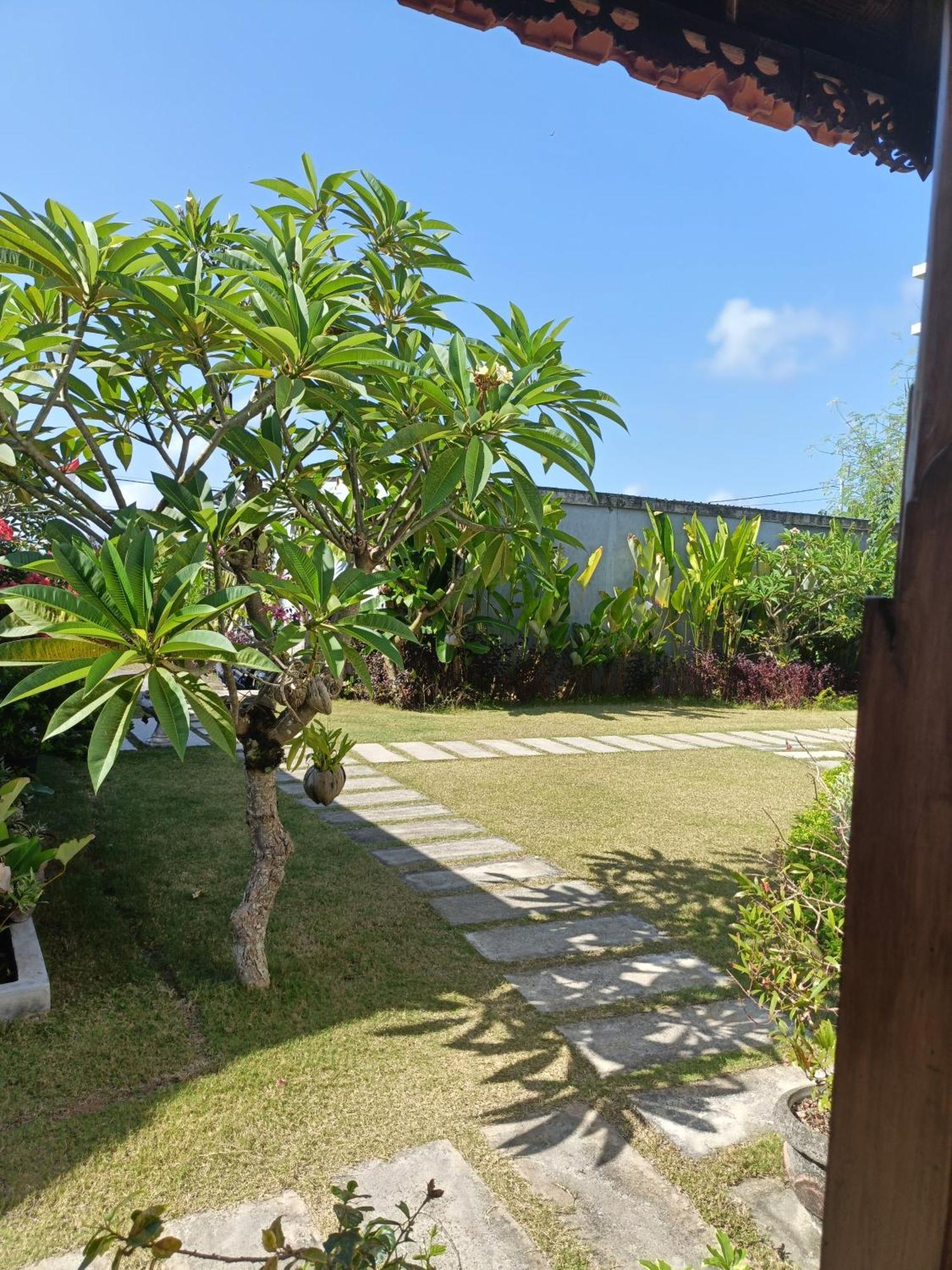 Limun Guesthouse Amlapura Ngoại thất bức ảnh